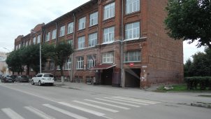Здание бывшей Екимецкой гимназии, начало XIX в.